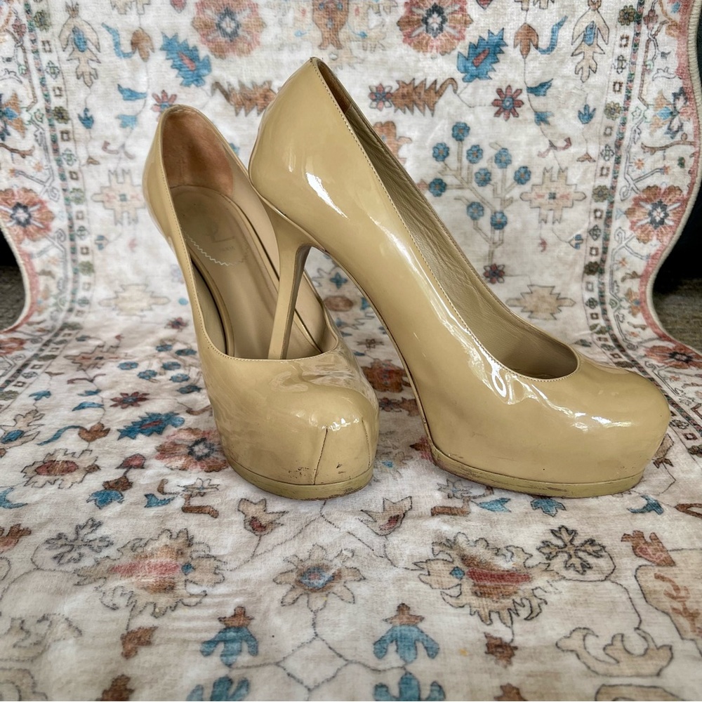 Yves Saint Laurent Tribtoo Tan Patent Heels - Picture 12 of 16